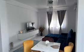 Luna House Sea
